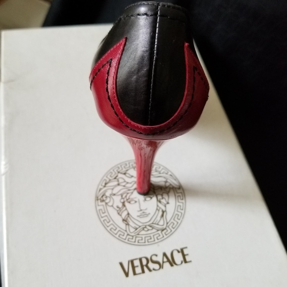 VERSACE  SHOES - Picture 3 of 8